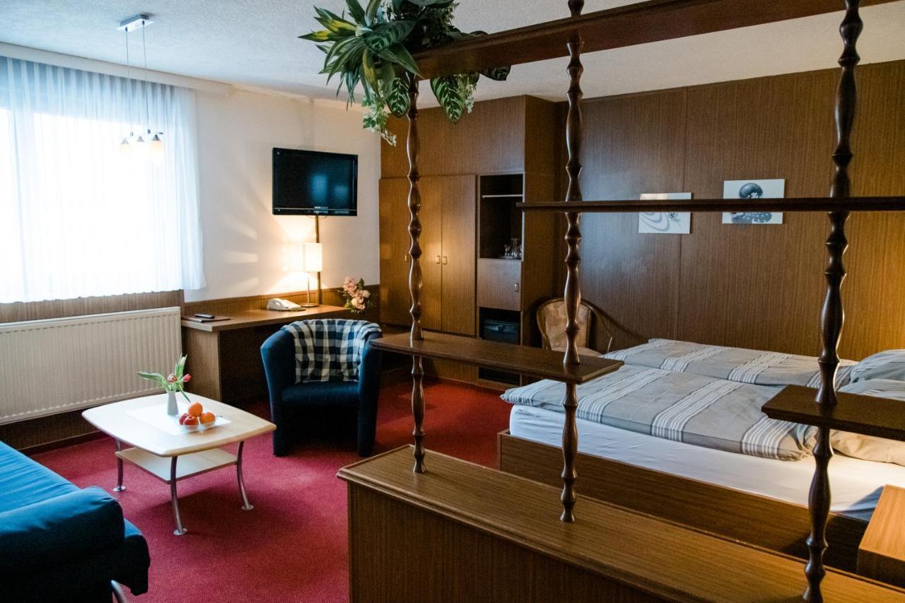 Hotel Mueller Genthin Ngoại thất bức ảnh