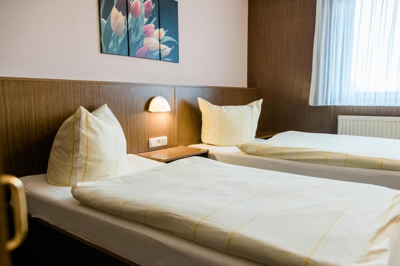 Hotel Mueller Genthin Ngoại thất bức ảnh