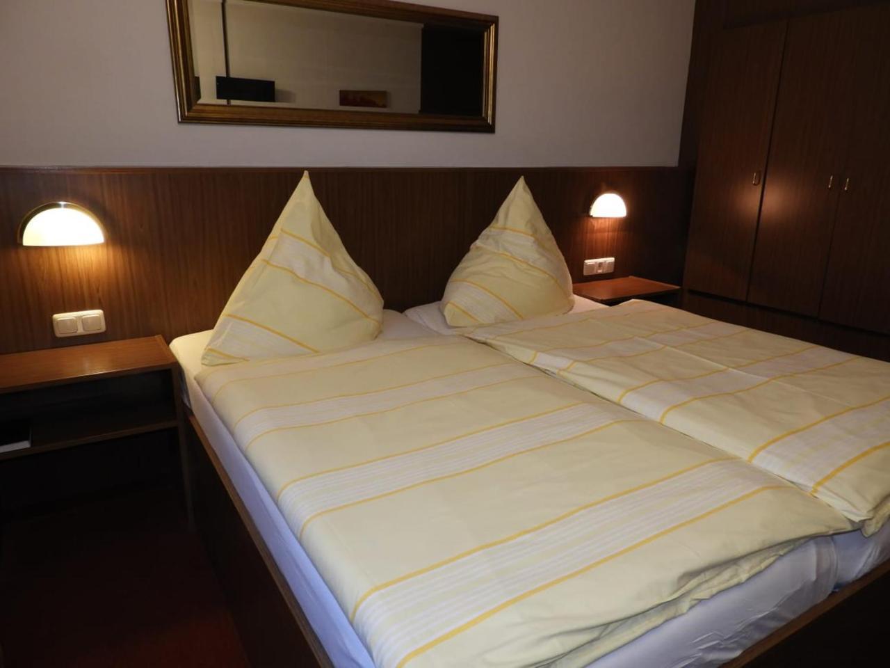 Hotel Mueller Genthin Ngoại thất bức ảnh